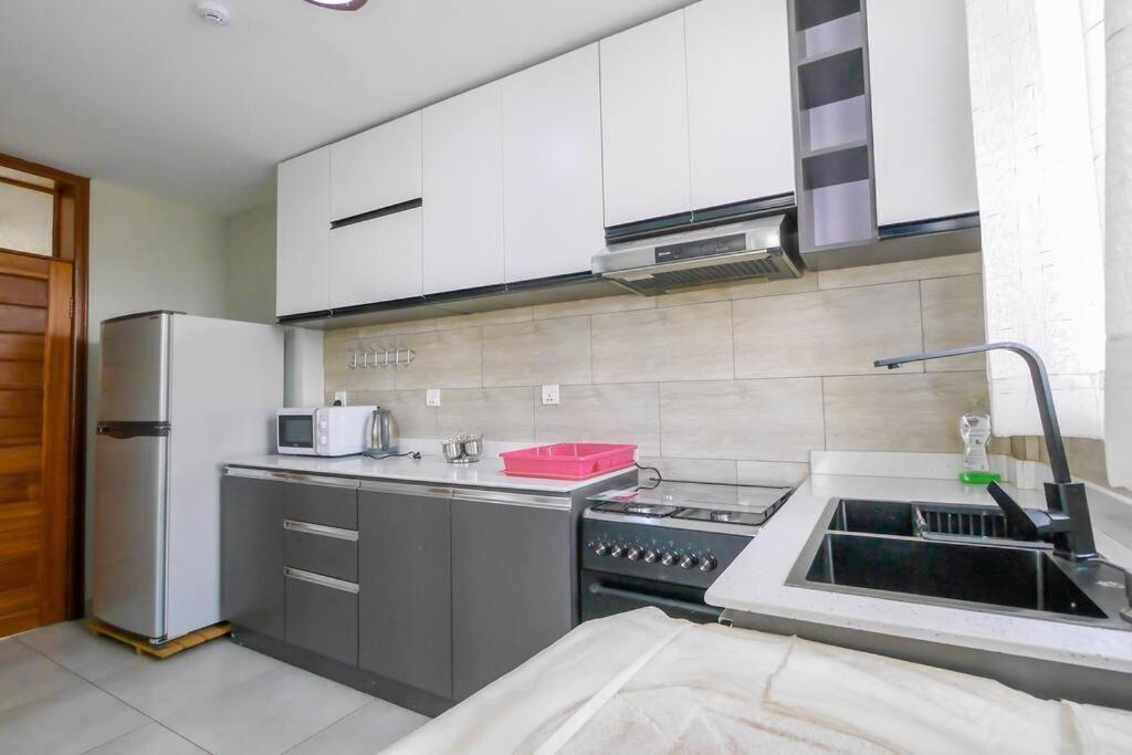 Ultra Modern Apartment In Nyarutarama Kigali Eksteriør billede