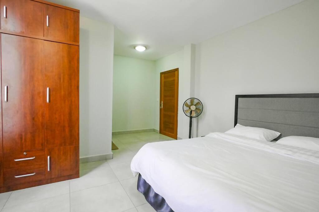 Ultra Modern Apartment In Nyarutarama Kigali Eksteriør billede